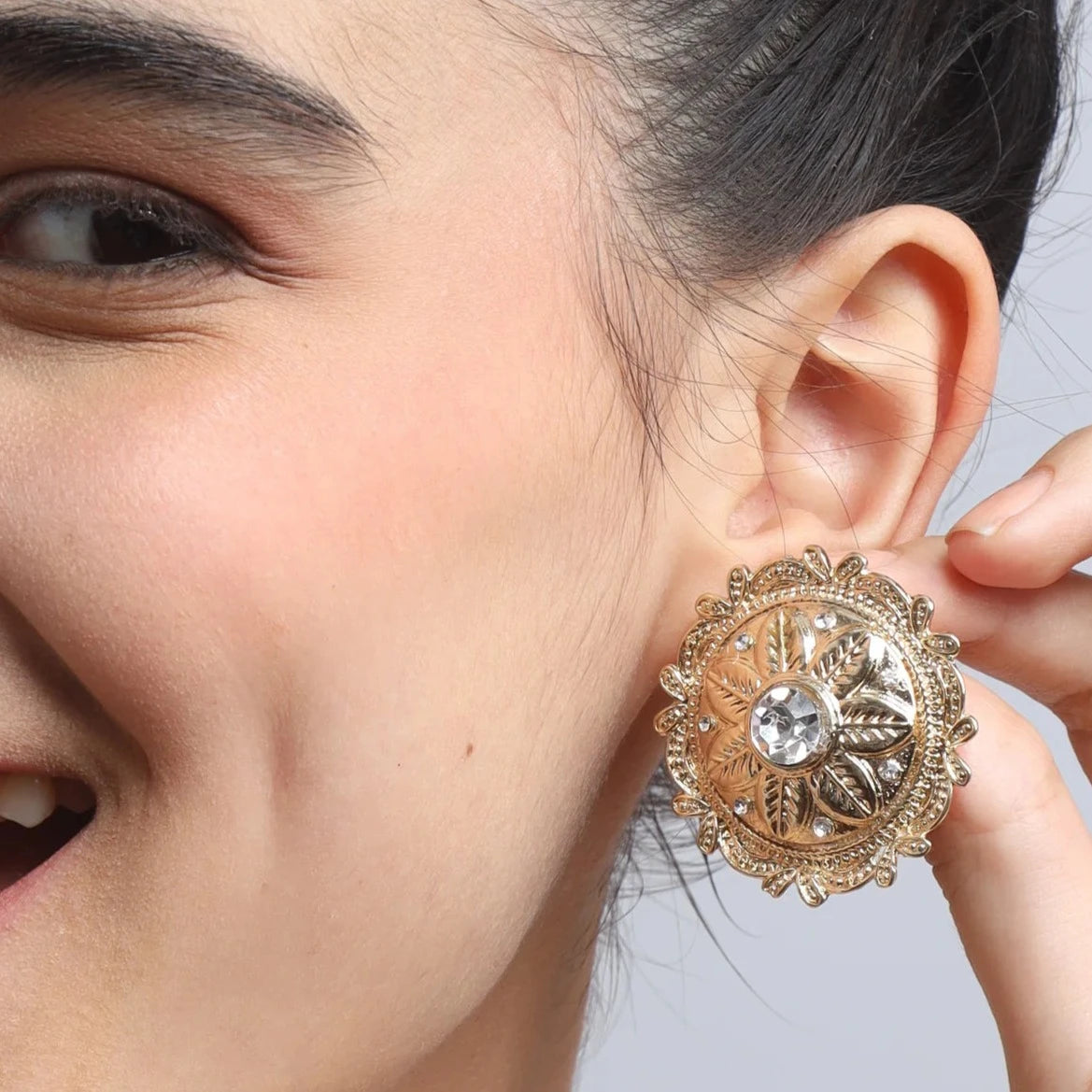 Dazzle Circle Stone Stud Earring